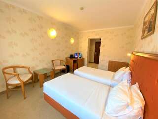 Отель Light Hotel София Двухместный номер с 1 кроватью или 2 отдельными кроватями - С правом бесплатного посещения спа-салона-2